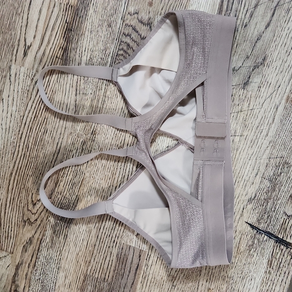 Lululemon Awake to Lace Bra 34C - Picture 2 of 7